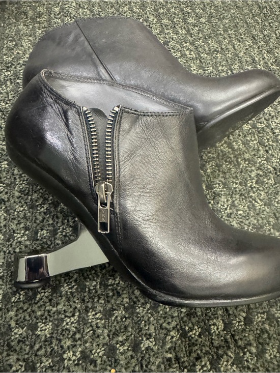 United Nude Shoes - United Nude Black Leather Ankle Zip Heeled Boot